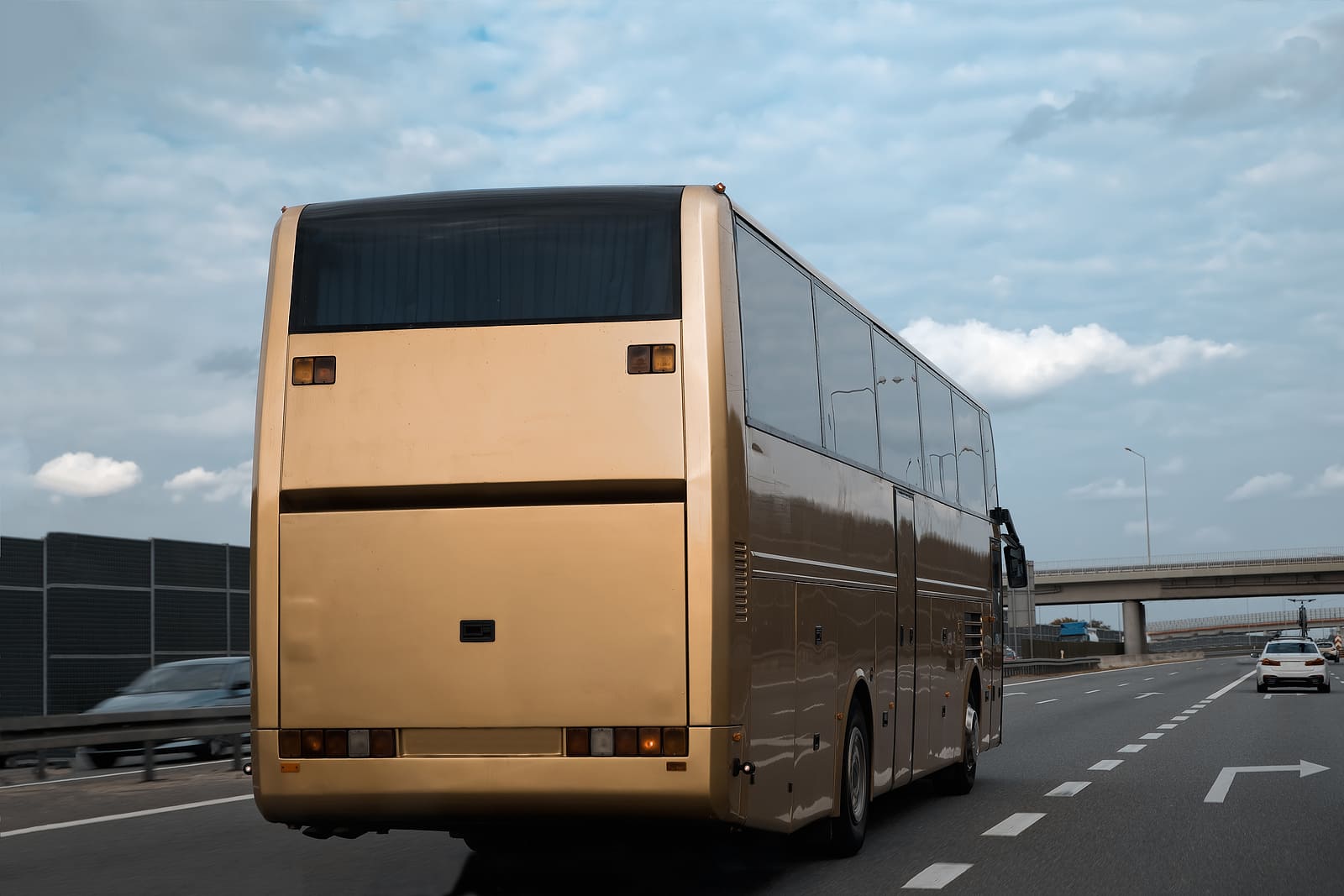 El acumulado de 2024 supera las 4.100 matriculaciones de autobuses pese a la caída de noviembre