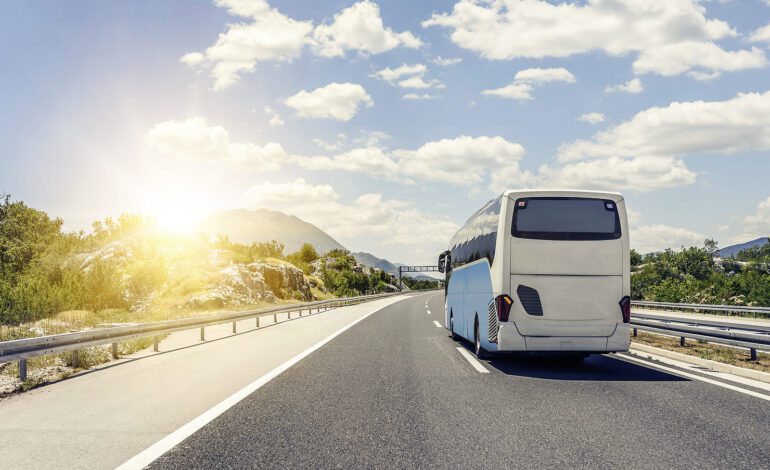 Las matriculaciones de autobuses caen casi un 40 % en mayo de 2025