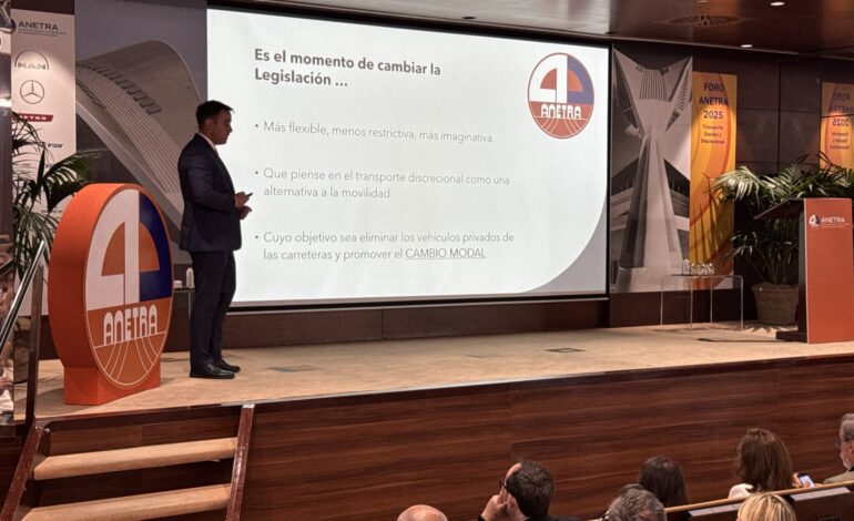ANETRA defiende en Valencia una reforma normativa que libere el potencial del transporte discrecional