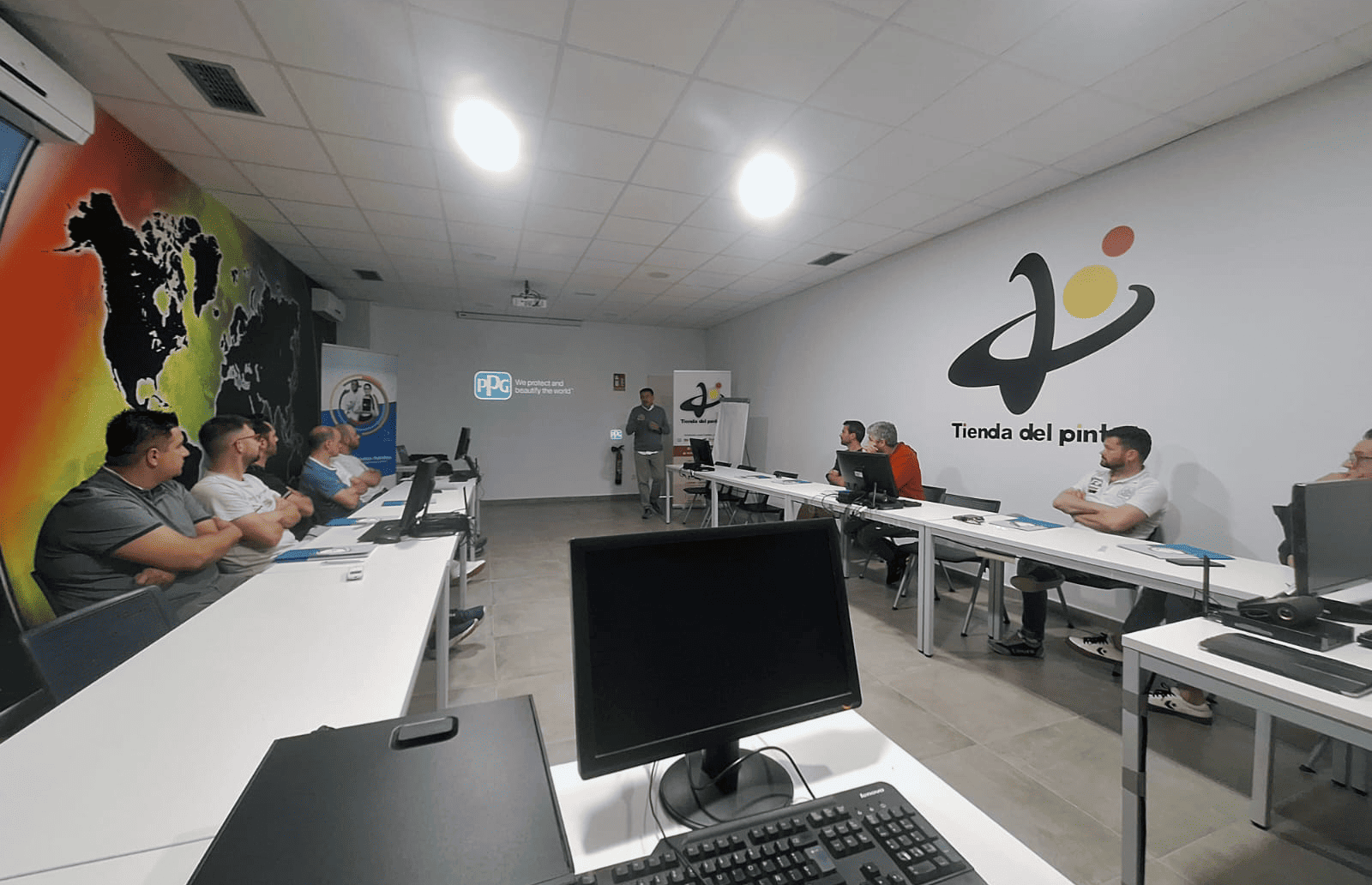 PPG y La Tienda del Pintor proponen soluciones innovadoras a los desafíos de talleres de Valladolid y Aranda de Duero