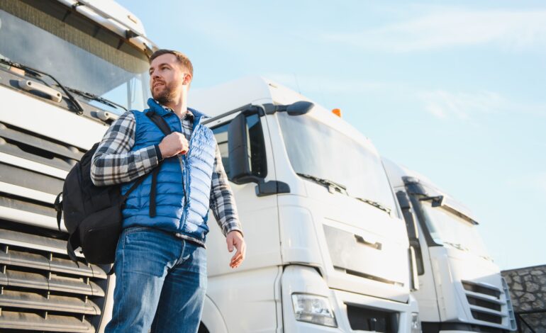 El Gobierno da luz verde a ayudas de hasta 3.000€ para sacarse el carnet de camión y autobús