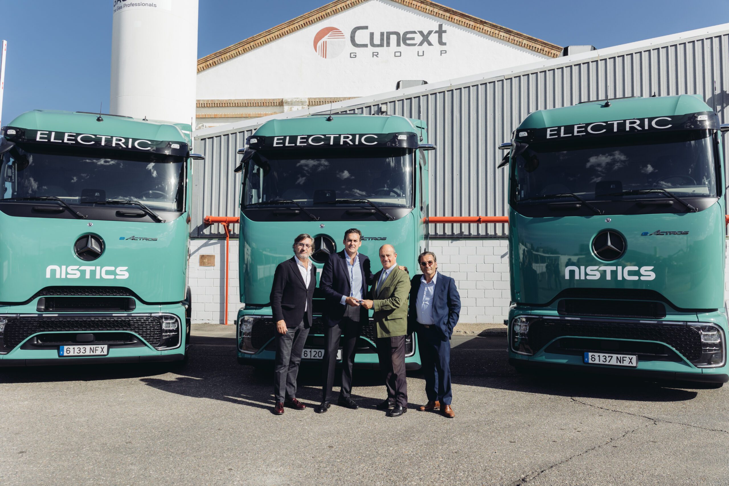 Nistics suma a su estrategia de logística verde 5 nuevas unidades 100% eléctricas Mercedes-Benz eActros 600 LS