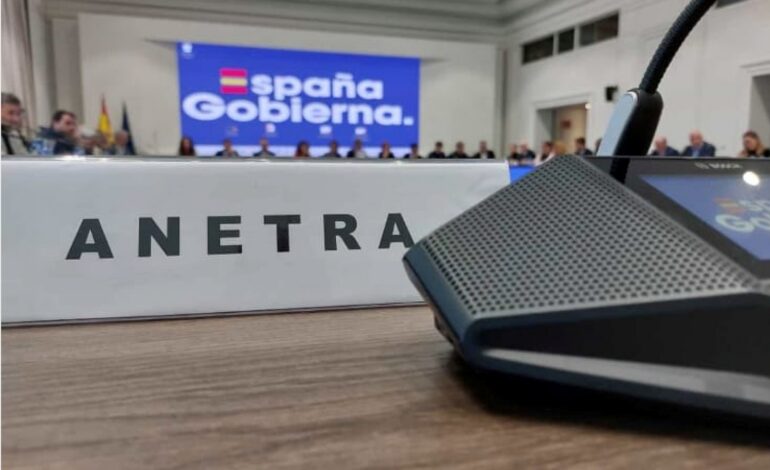 ANETRA defiende el papel estratégico del transporte discrecional y reclama un acuerdo marco nacional para el escolar