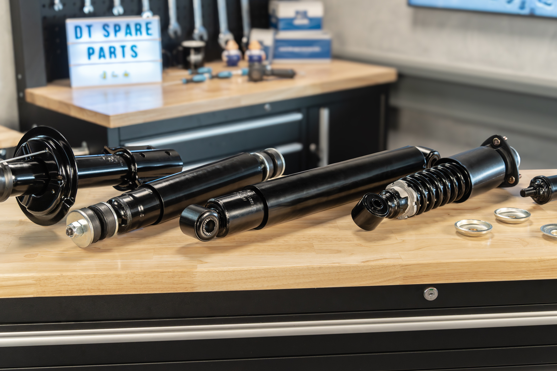 Los Parts Specialists de Diesel Technic analizan el funcionamiento y montaje de los amortiguadores